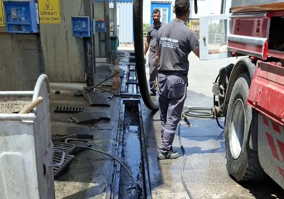 rogar temizligi kuzey kanalizasyon ekibi